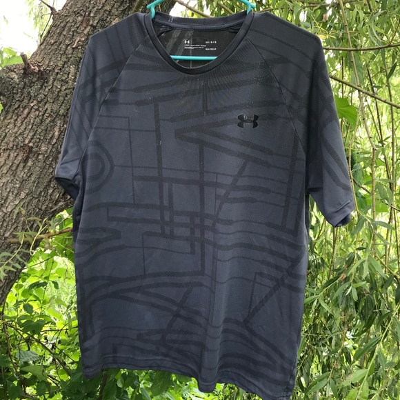 🍁5/30$!! Under Armor Abstract Print Tee - Picture 1 of 9
